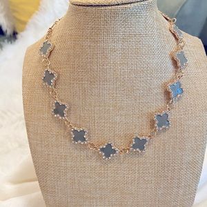 COPY - Amrita Singh Noho Enamel Clover choker/collar
